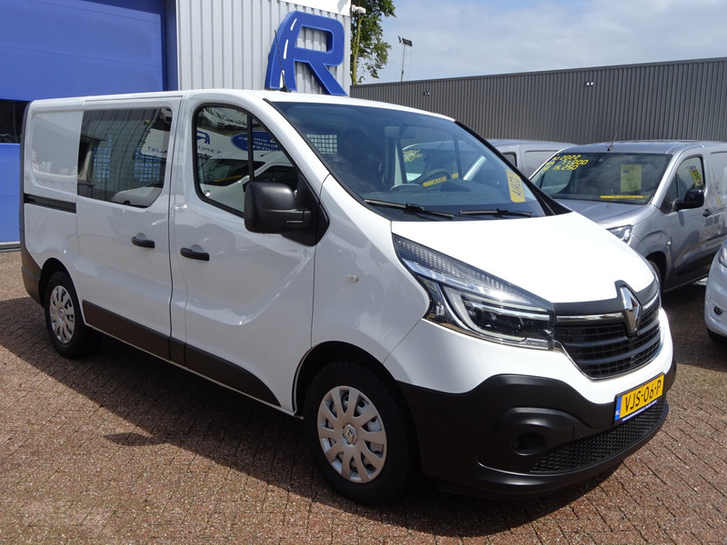 233806735-100-15.jpg