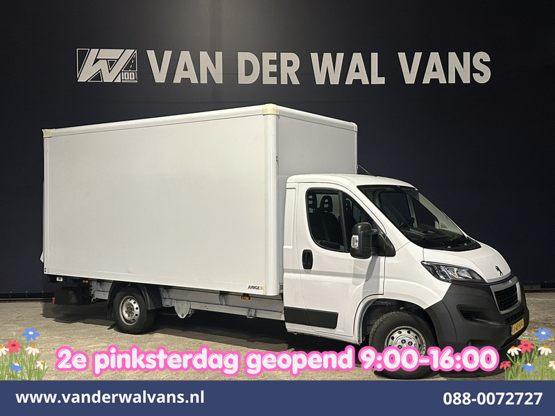 822506187-100-15.jpg