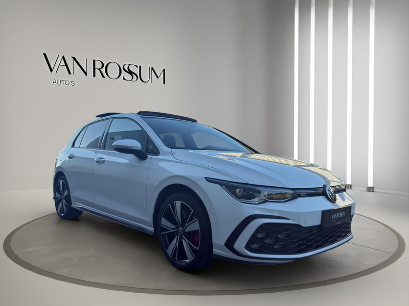 102728955-100-15.jpg