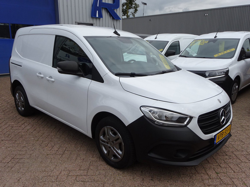 914346573-100-15.jpg