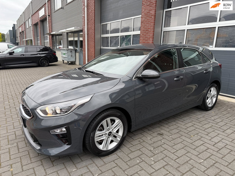 892598791-100-15.jpg