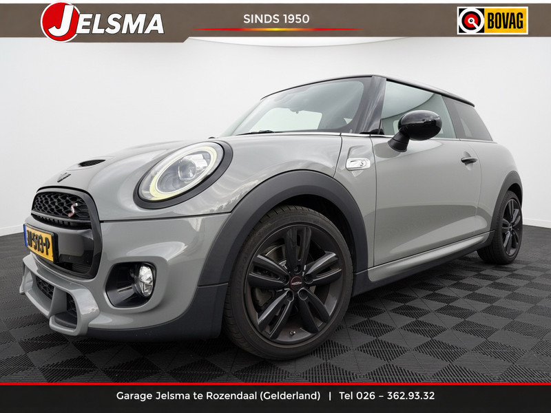 979644011-100-15.jpg
