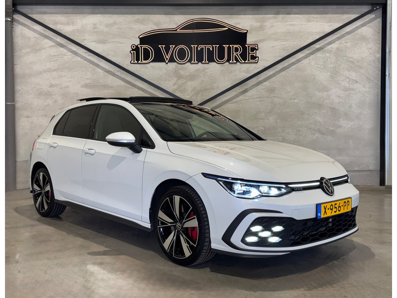127988994-100-15.jpg