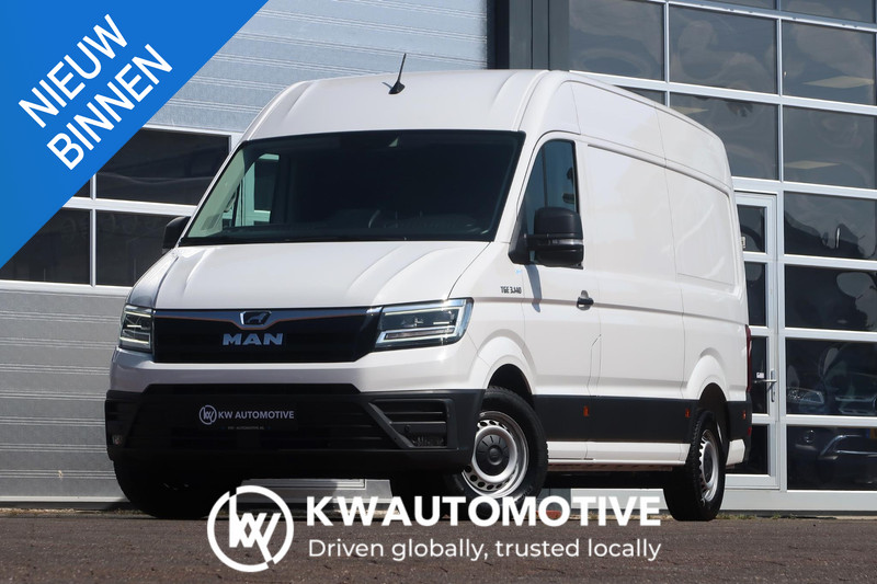 227693284-100-15.jpg