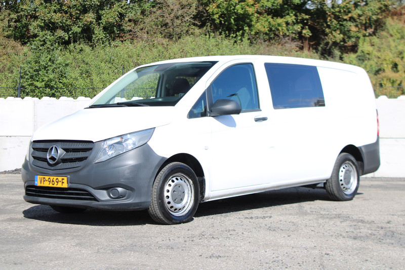 224459275-100-15.jpg