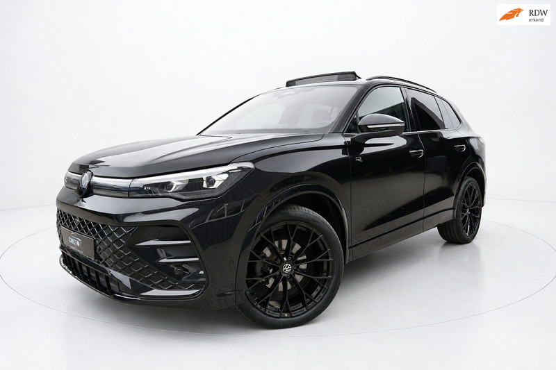 932546621-100-15.jpg