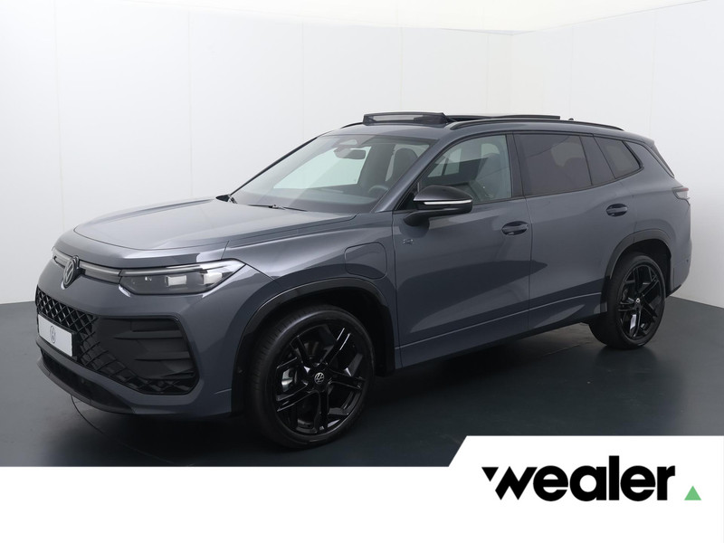 921813649-100-15.jpg