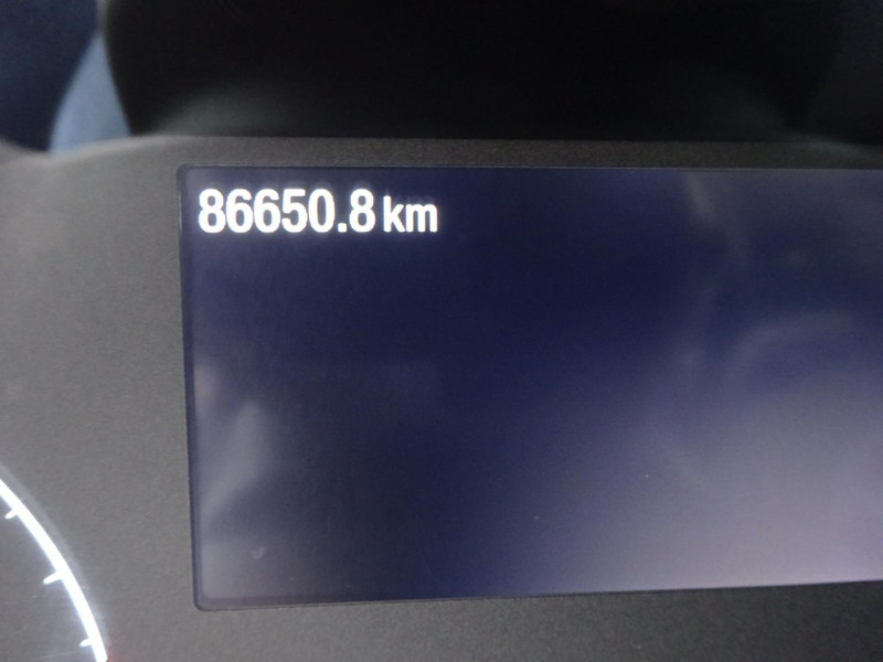 762351409-100-6.jpg