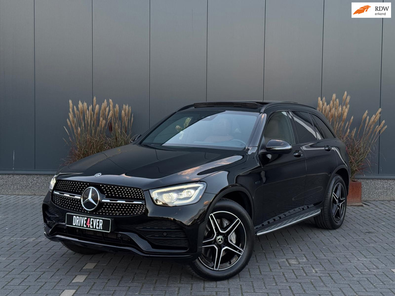 964219759-100-15.jpg