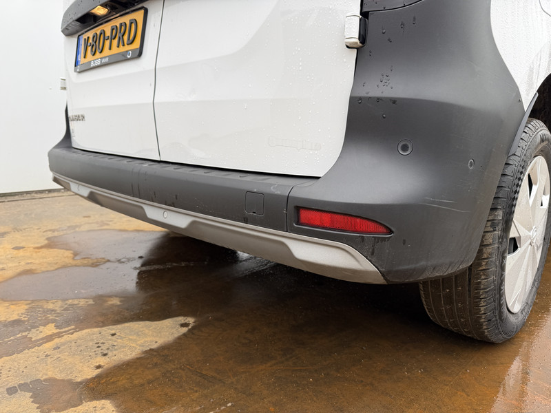 148350439-100-15.jpg