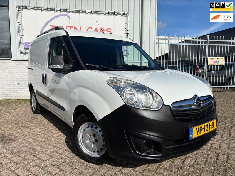 813777109-100-15.jpg
