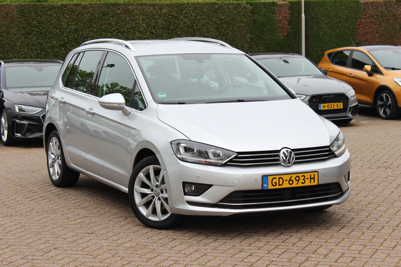 640825912-100-15.jpg