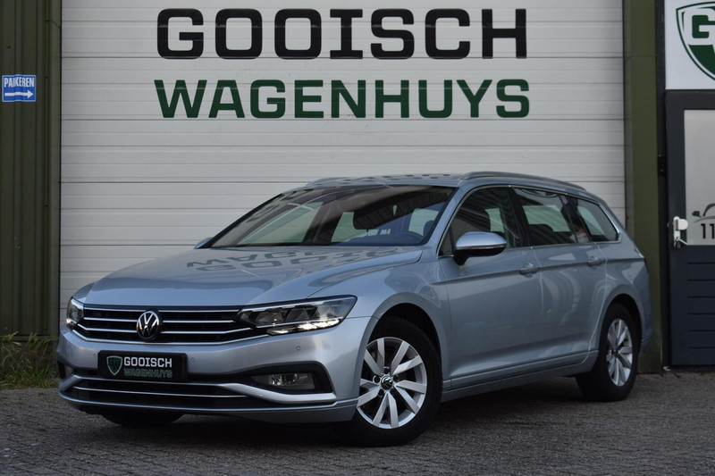 667666023-100-15.jpg
