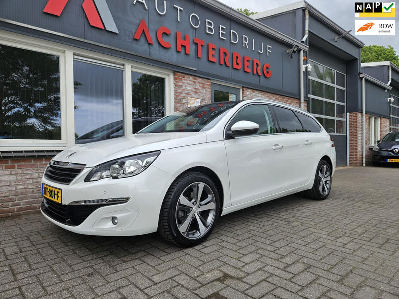 909888446-100-15.jpg